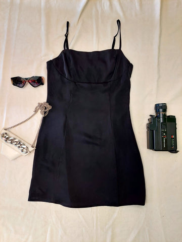 Vestido corto negro