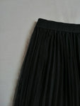 Midi falda plisada negra